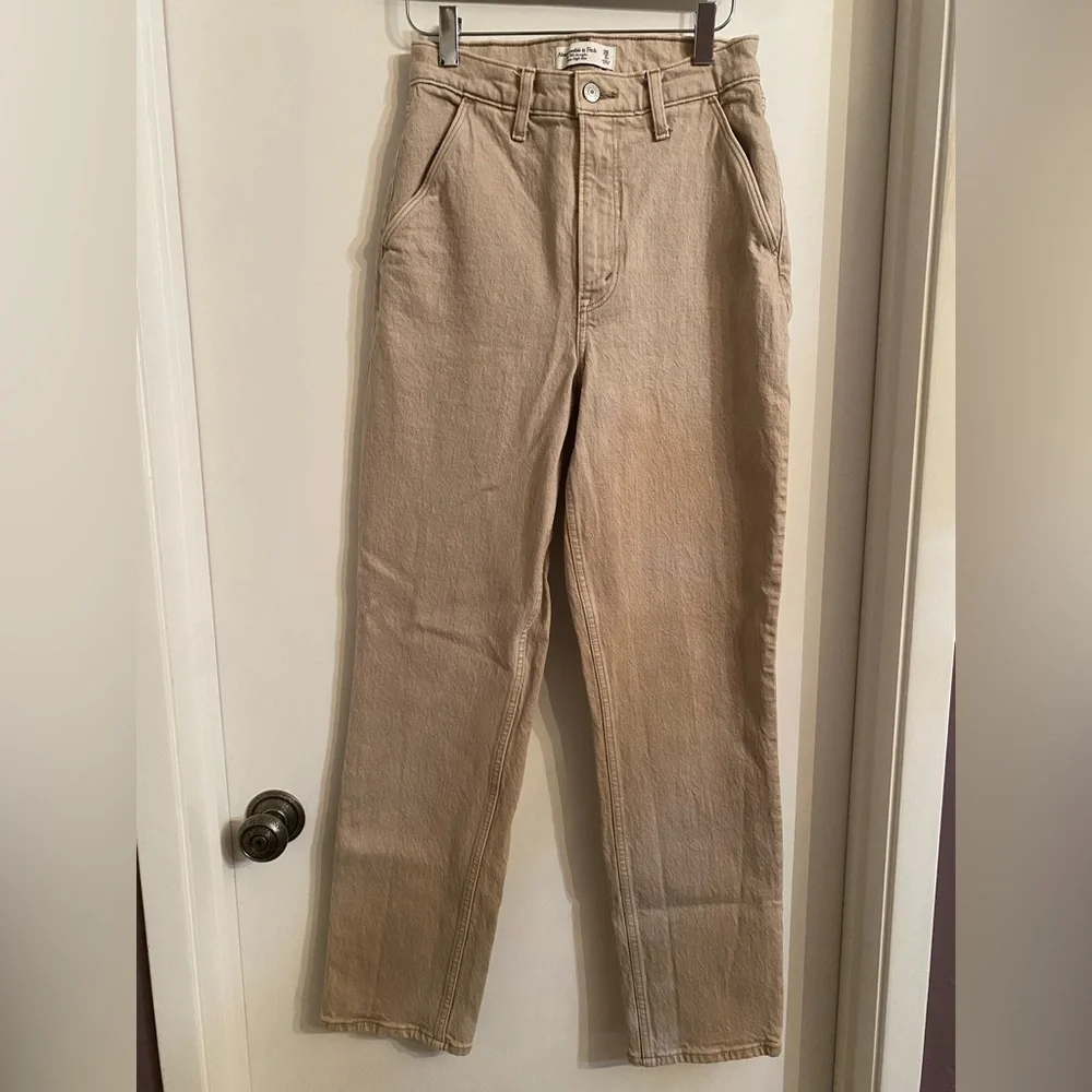Abercrombie & Fitch 90’s Ultra High Rise Straight Leg Jeans - Picture 4 of 8